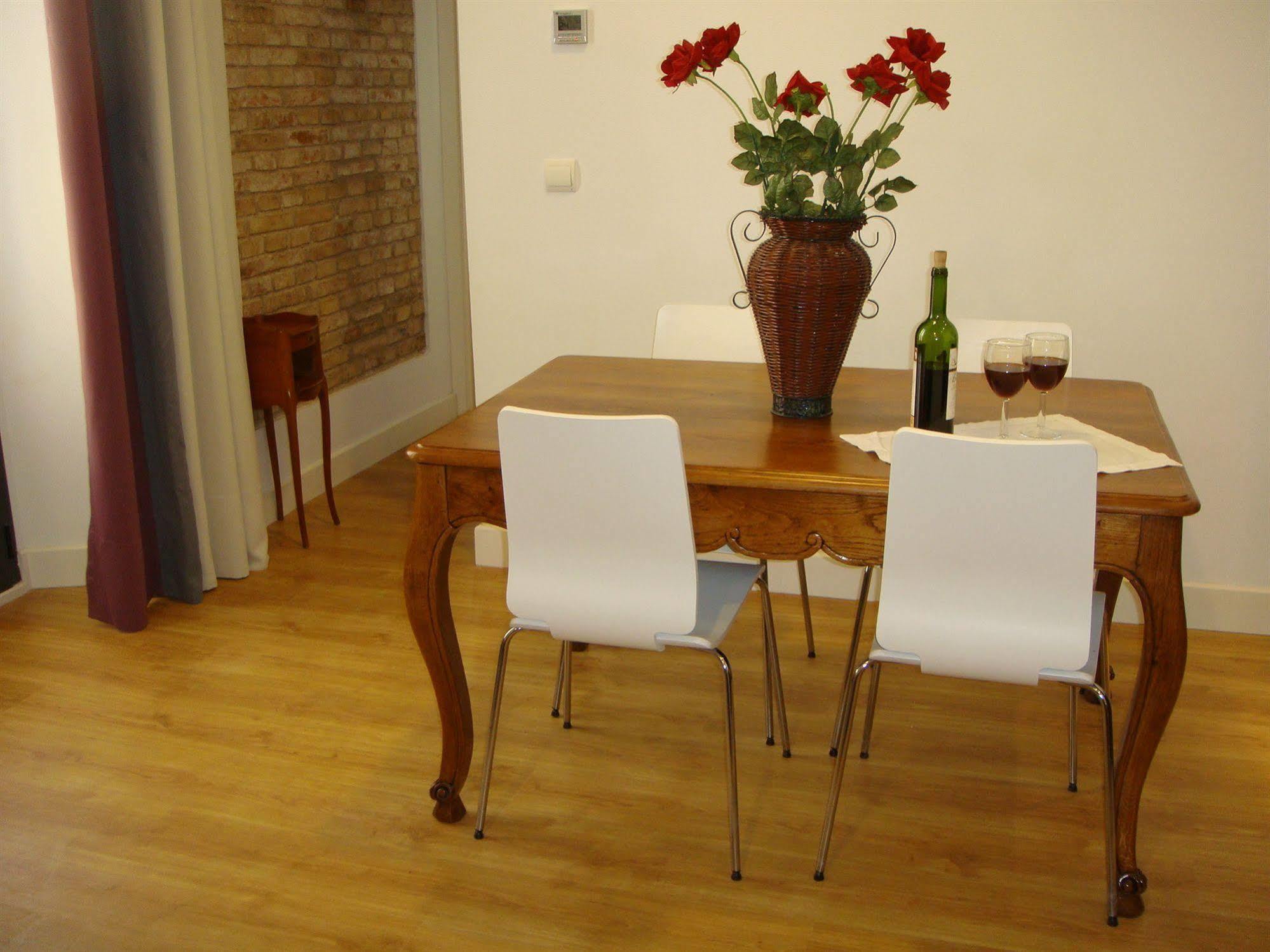 סביליה Life Apartments Alberto Lista מראה חיצוני תמונה